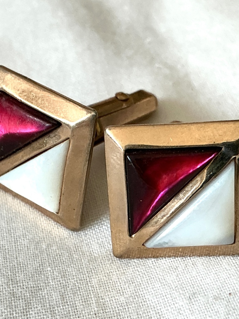 VTG Mid-Century Swank Geometric Cufflinks Red & White Inlay Gold Tone Unsigned